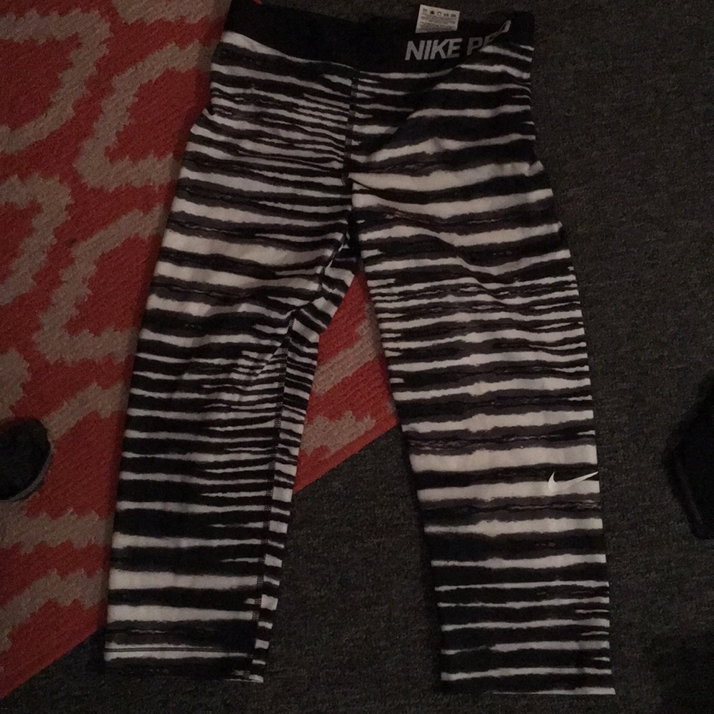 Nike Pro leggings